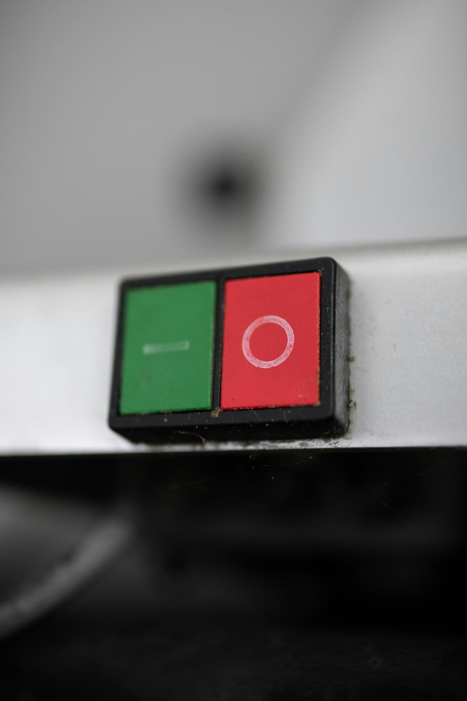 LED Pilot Indicator Light (22 mm, 24 V / 220 V)