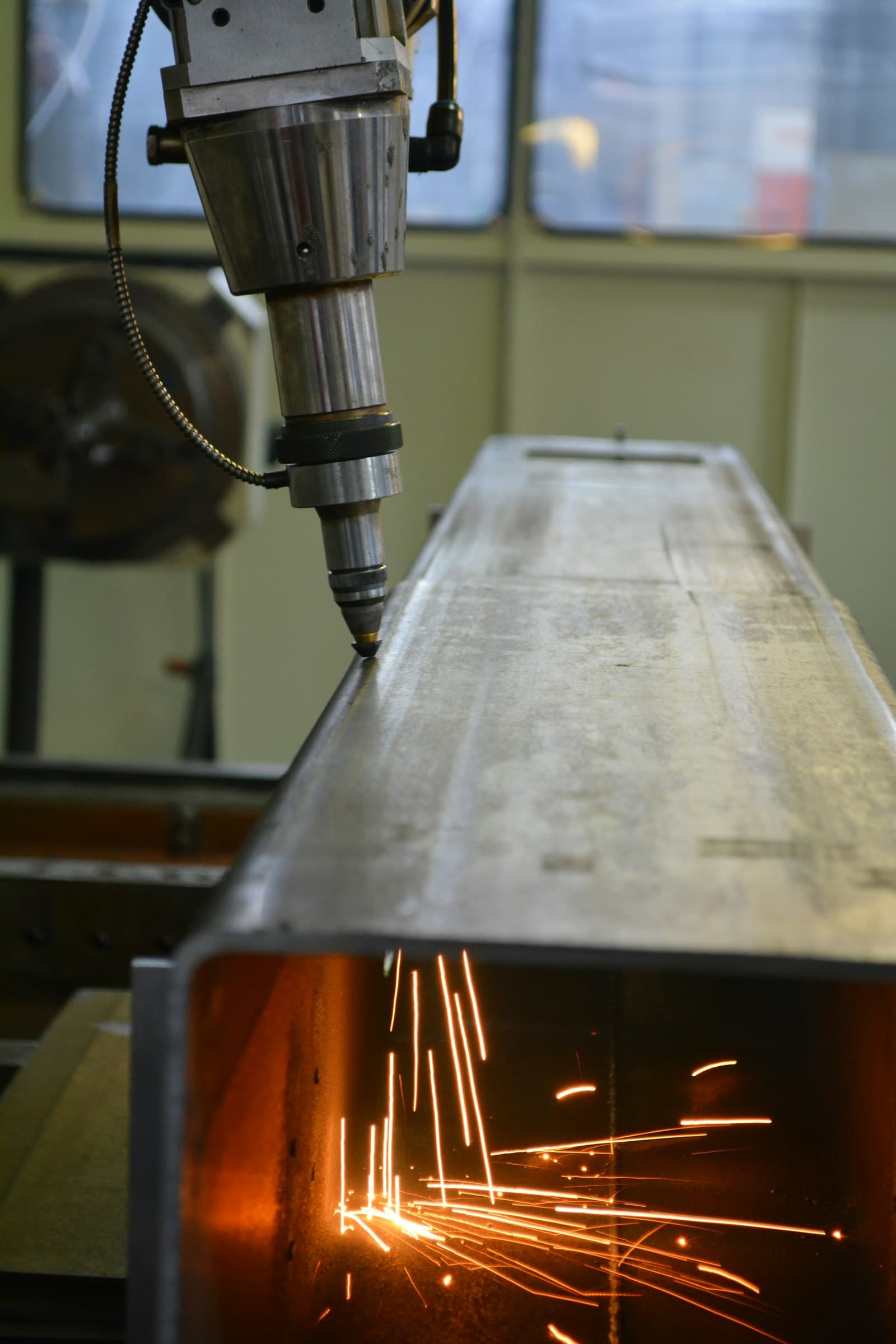 Fiber Laser Cutting Machine